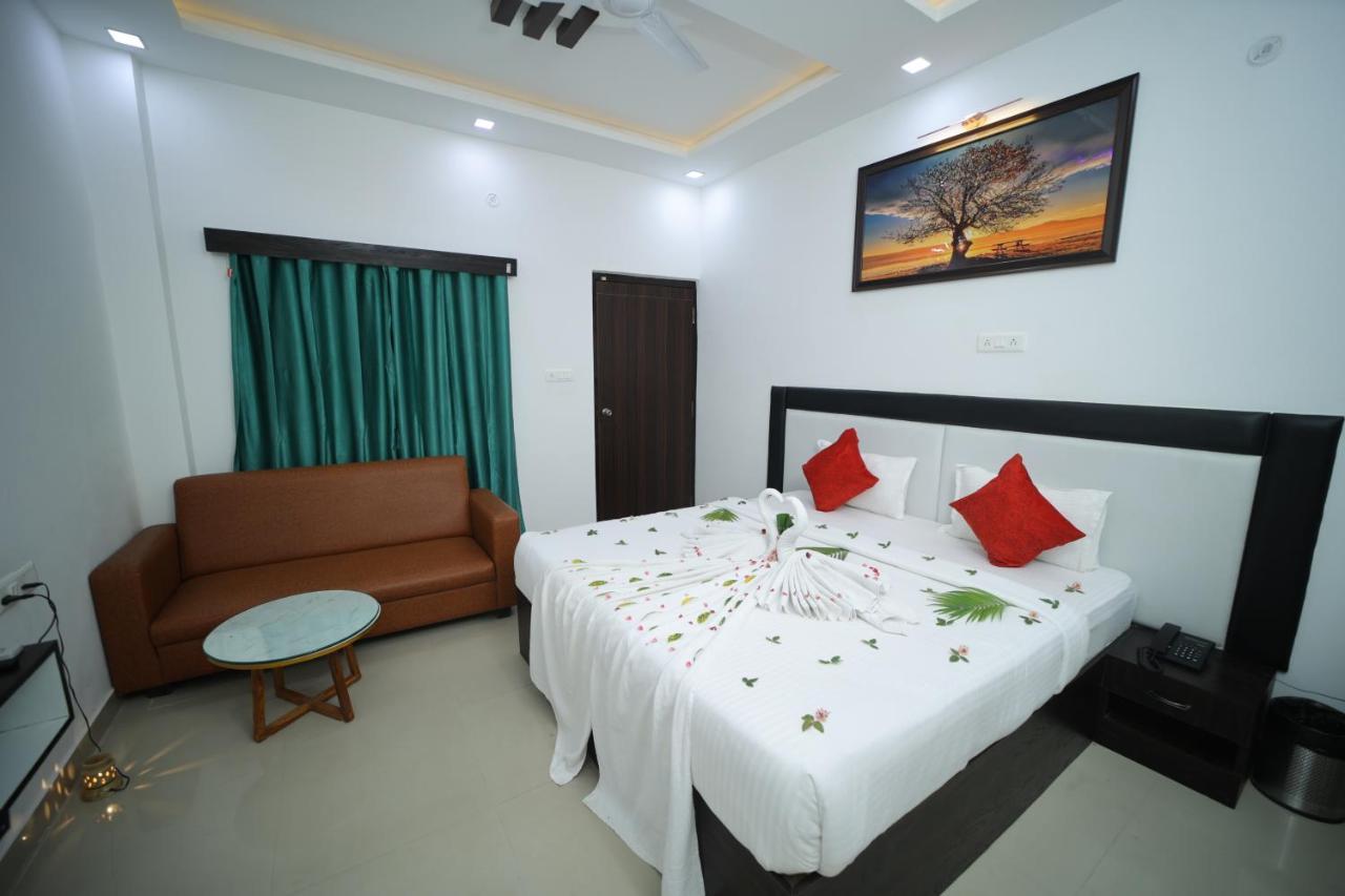 The Hotel Paradise Gorakhpur Extérieur photo